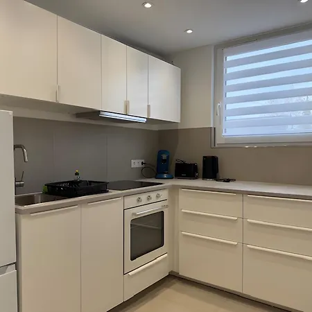Appartement 1 Links *